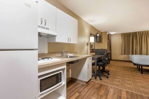 Studio, 1 Queen Bed, Accessible, Non Smoking | Desk, free WiFi, bed sheets - Extended Stay America Select Suites - Columbia - Stadium Blvd. (Columbia)
