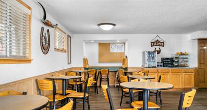 Econo Lodge Miles City I-94