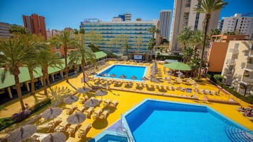 2 outdoor pools, sun loungers