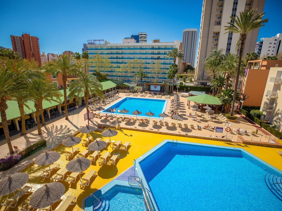 2 outdoor pools, sun loungers