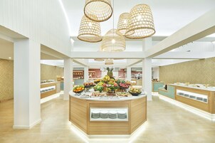 2 restaurants, breakfast, lunch, dinner served; Mediterranean cuisine