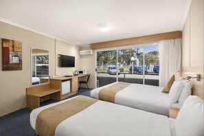Hypo-allergenic bedding, desk, blackout curtains, soundproofing - Ciloms Airport Lodge (Tullamarine)