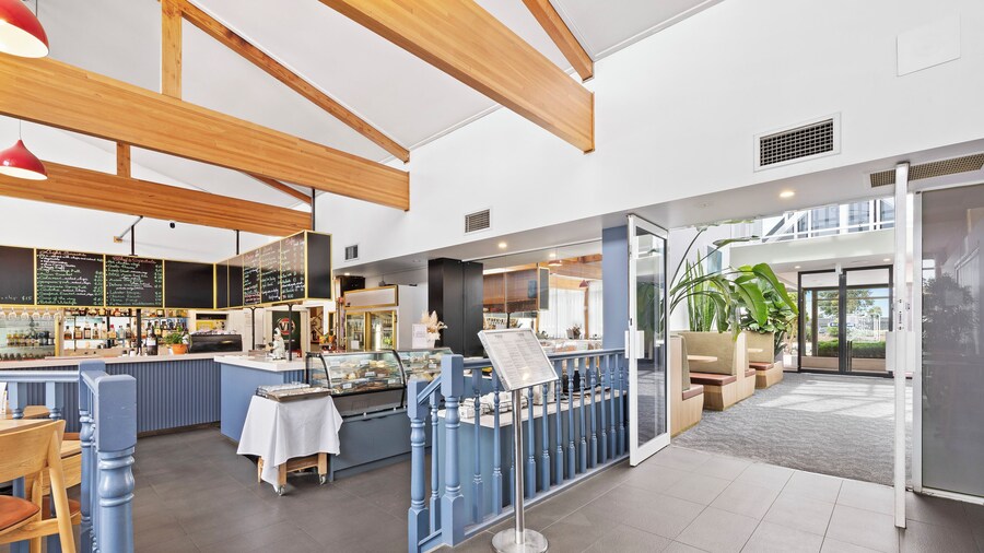Ciloms Airport Lodge