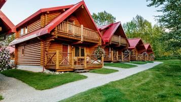 Cabaña ejecutiva | 2 habitaciones, tabla de planchar con plancha y ropa de cama