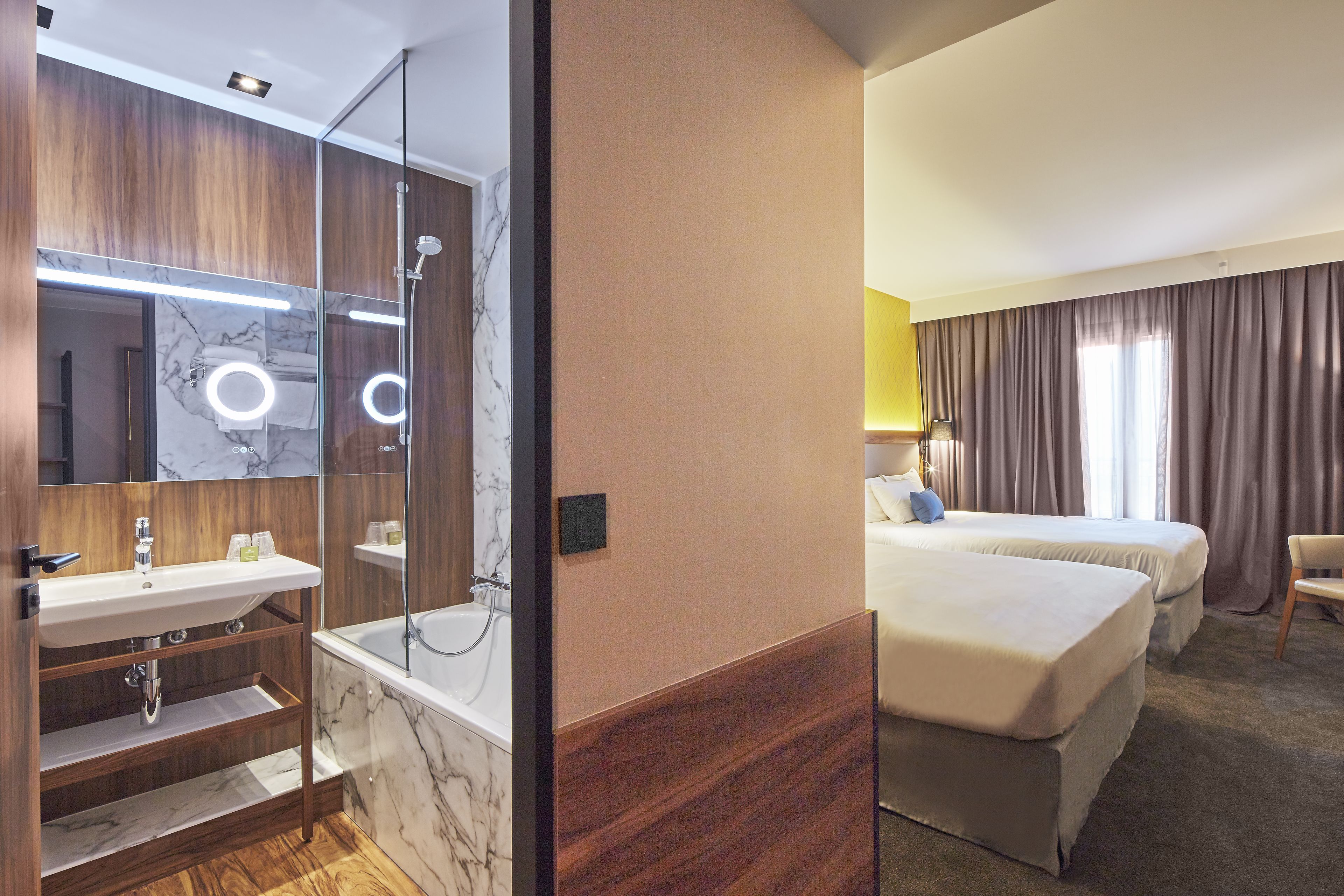 premium bedding, in-room safe, desk, blackout curtains