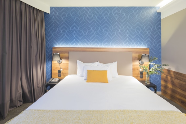 Premium bedding, in-room safe, desk, blackout curtains