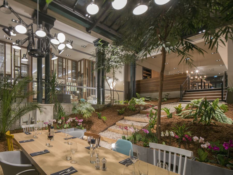 Breakfast, lunch, dinner served; French cuisine