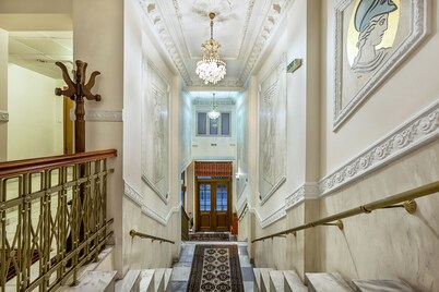 Minerva Premier Hotel