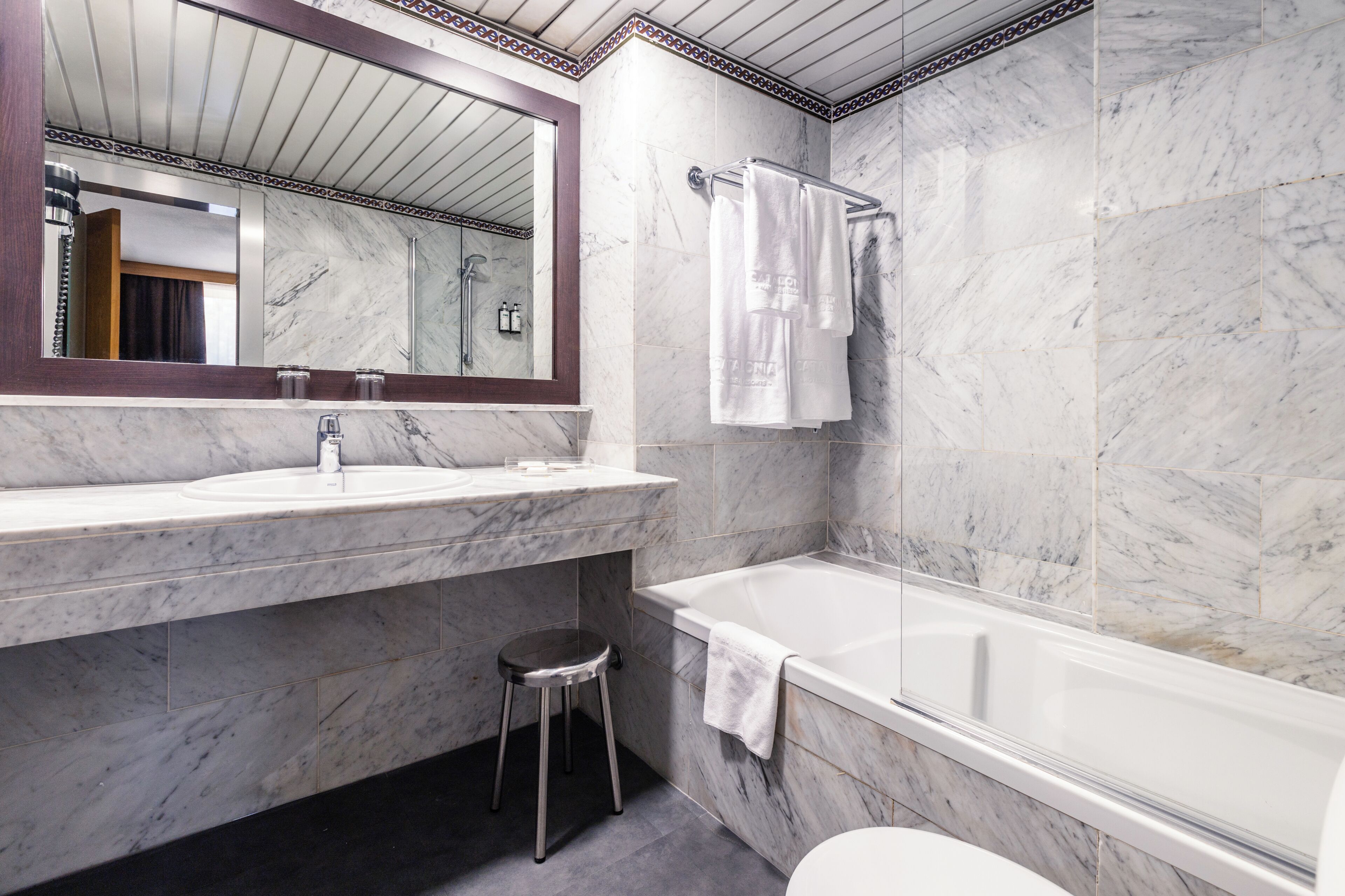 Photo - Catalonia Oro Negro