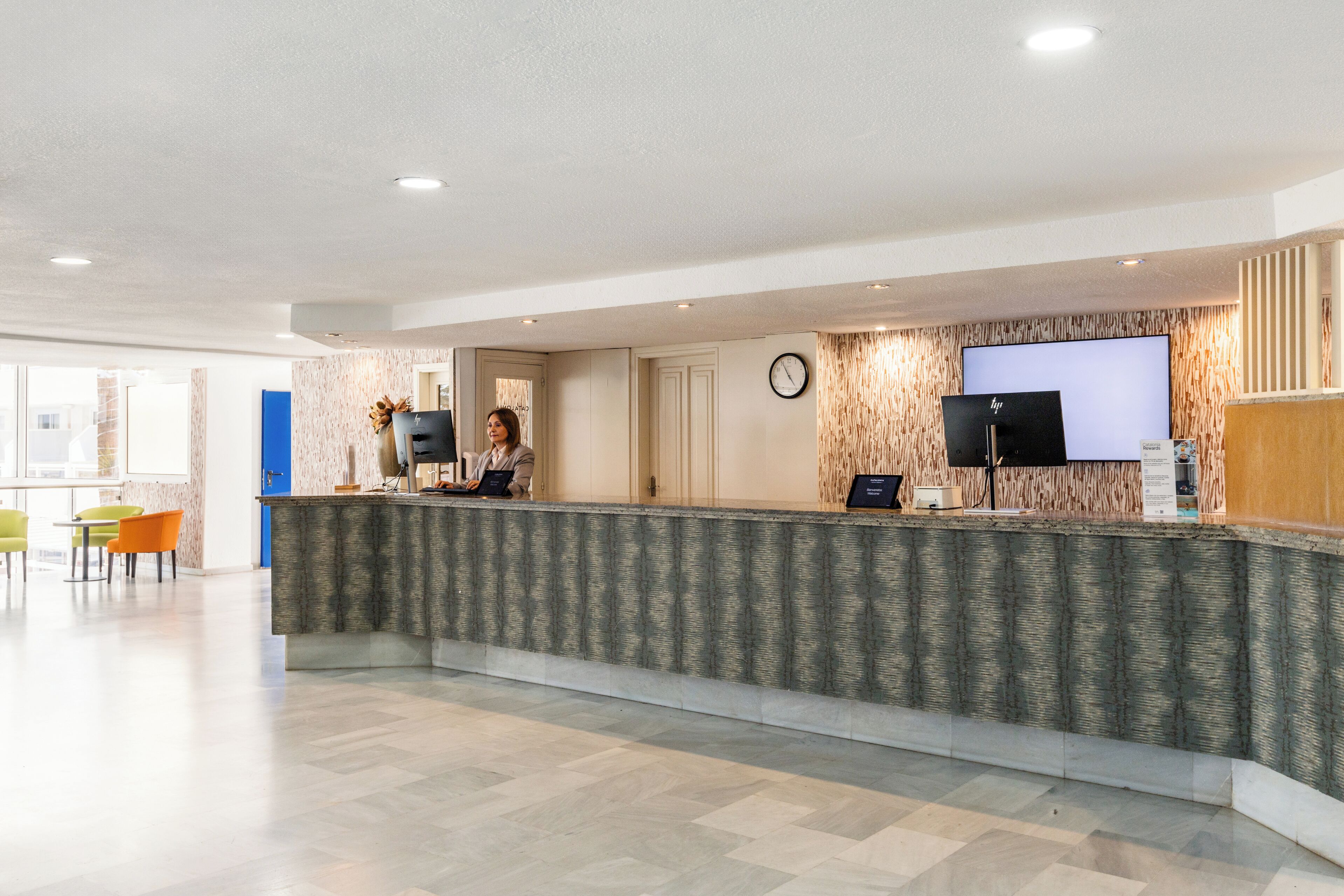 Photo - Catalonia Oro Negro