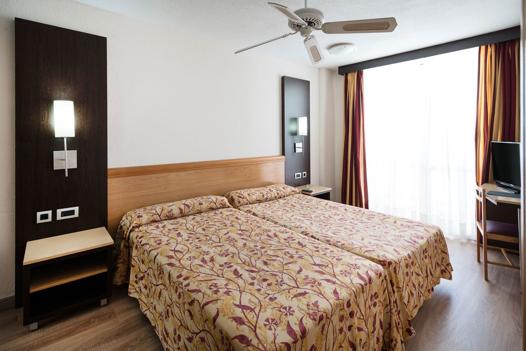 In-room safe, desk, free WiFi, bed sheets