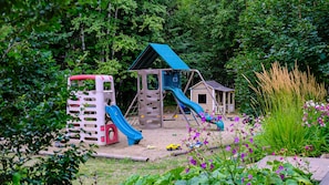 Children's play area - outdoor