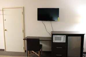 Desk, iron/ironing board, free WiFi, bed sheets