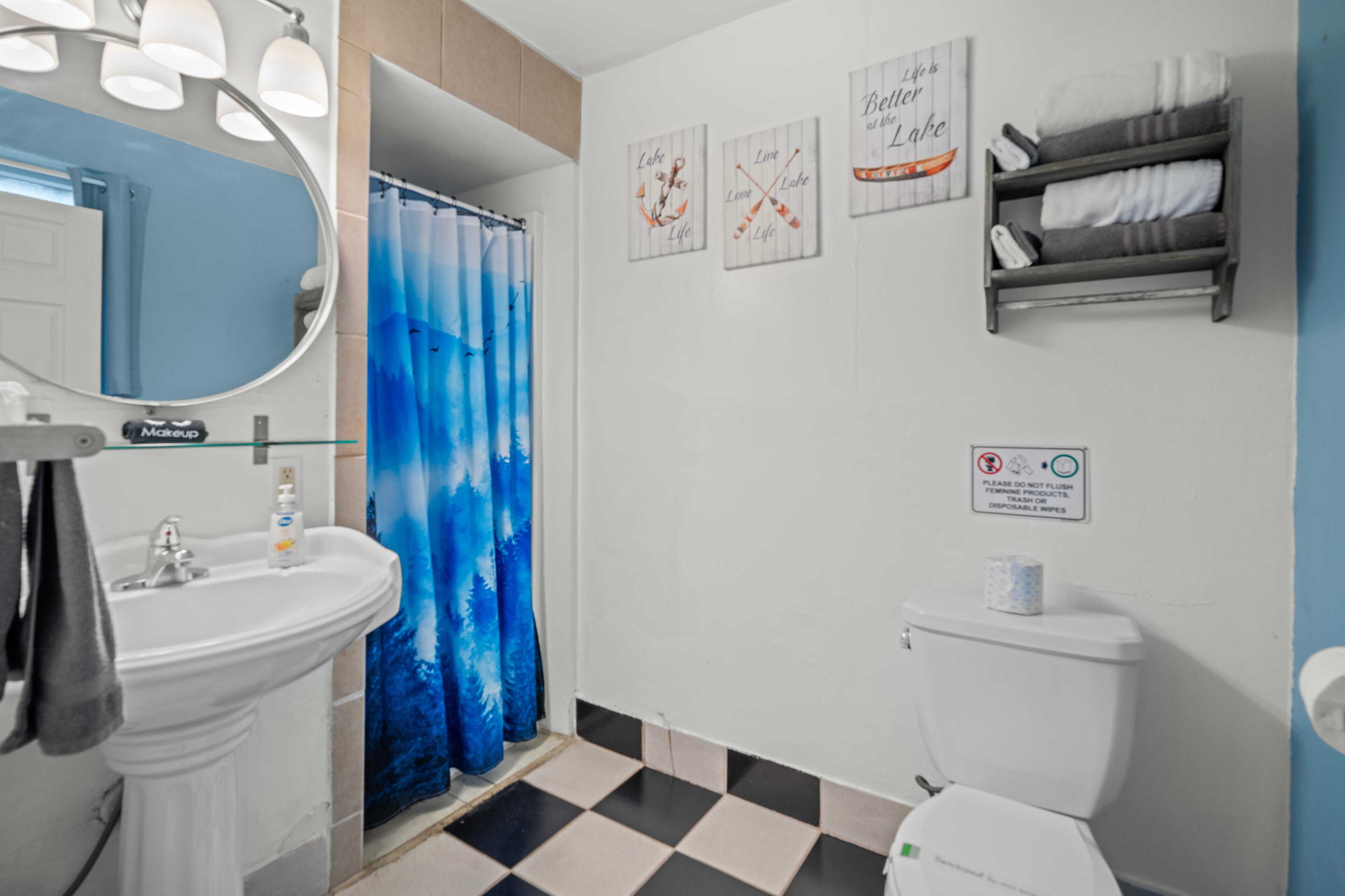 Photo - Bluebird Day Inn & Suites