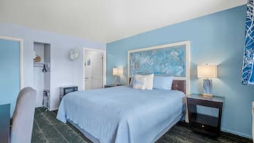 Quarto standard, 1 cama King | Camas Select Comfort, individualmente decorados, escrivaninha