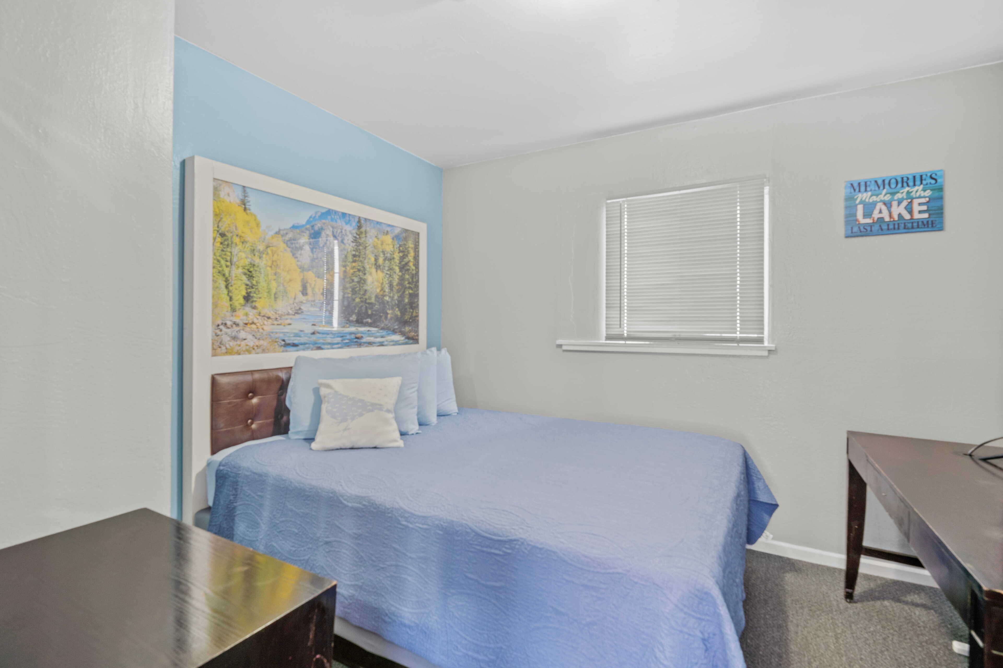 Photo - Bluebird Day Inn & Suites