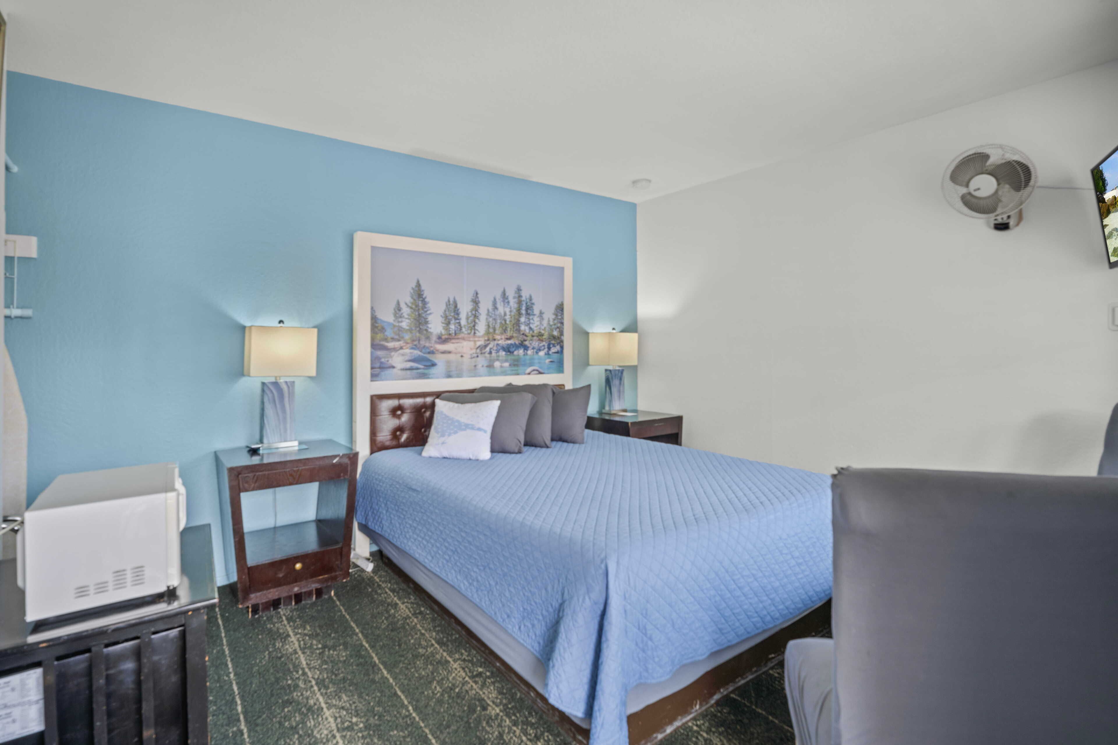 Photo - Bluebird Day Inn & Suites