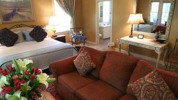 1 bedroom, Egyptian cotton sheets, premium bedding, pillow-top beds