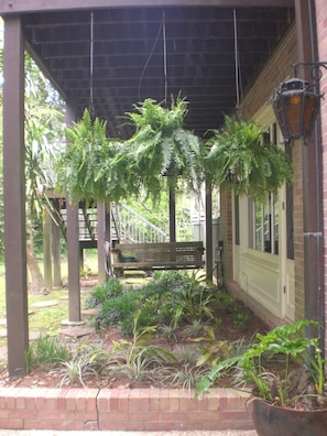 Garden - The Stockade Bed and Breakfast (Baton Rouge)