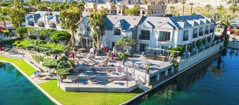 더 샤토 앳 레이크 라 퀸타