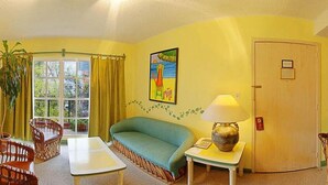 30-inch TV with cable channels - Residencia Polanco (Mexico City)