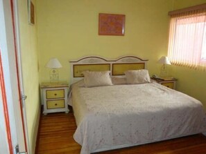 Couette en duvet d'oie, surmatelas, rideaux occultants, Wi-Fi gratuit