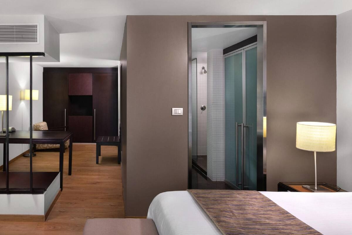 Minibar, in-room safe, desk, soundproofing