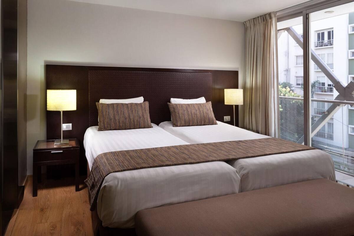 Minibar, in-room safe, desk, soundproofing