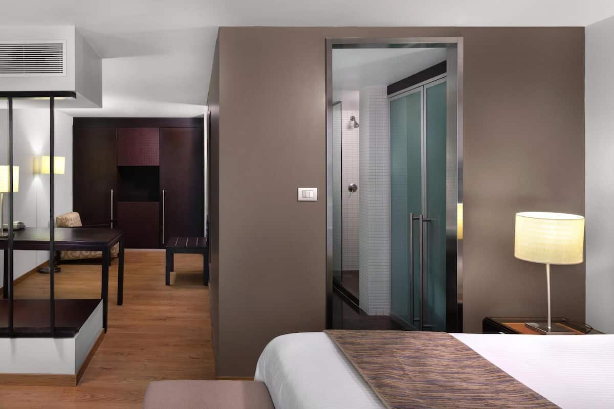 Minibar, in-room safe, desk, soundproofing