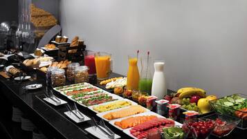 Sarapan prasmanan setiap hari (MXN 199.00 per orang)