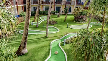 Mini-golf