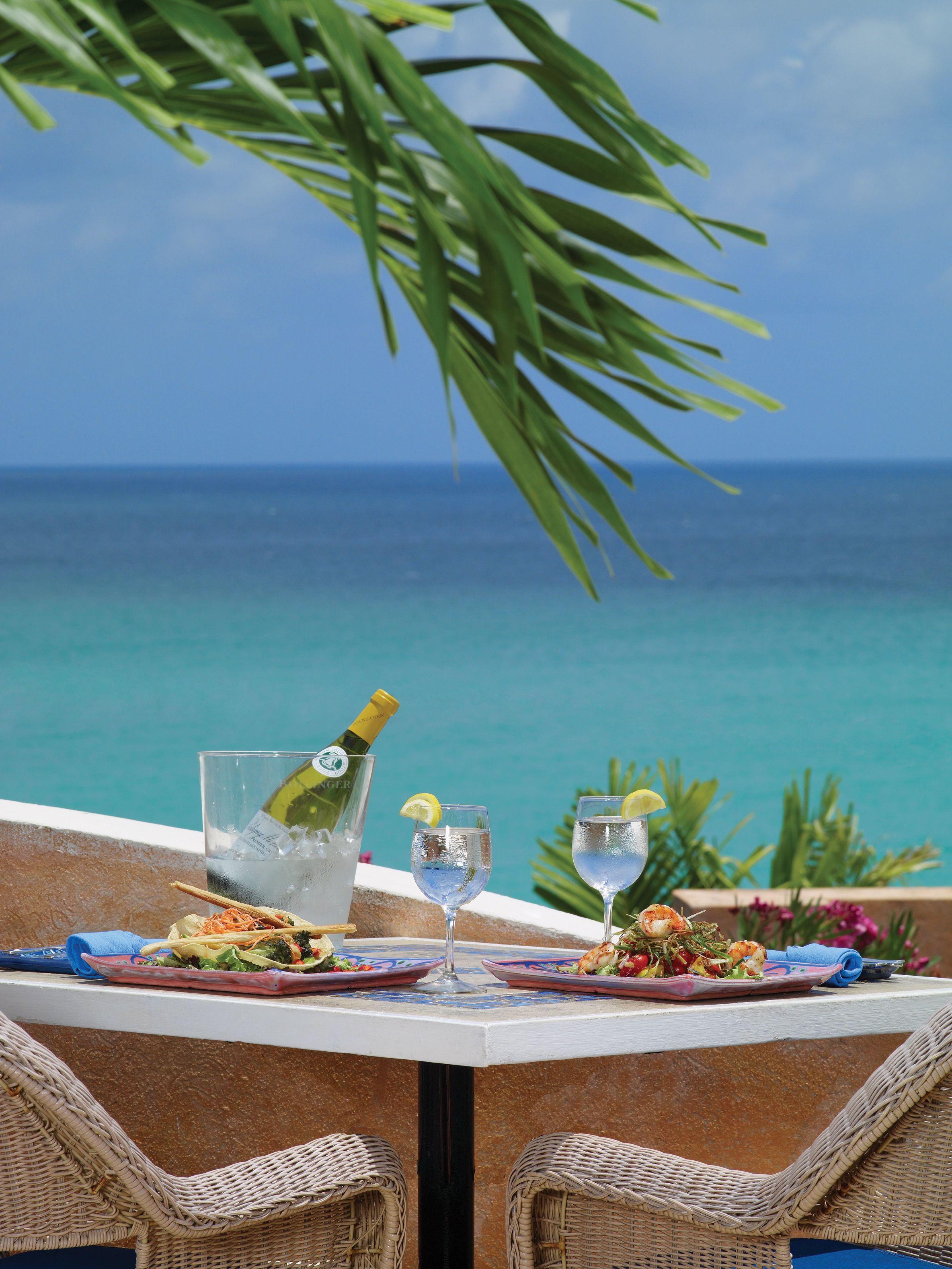 Breakfast, lunch, dinner served; Fusion cuisine, ocean views 