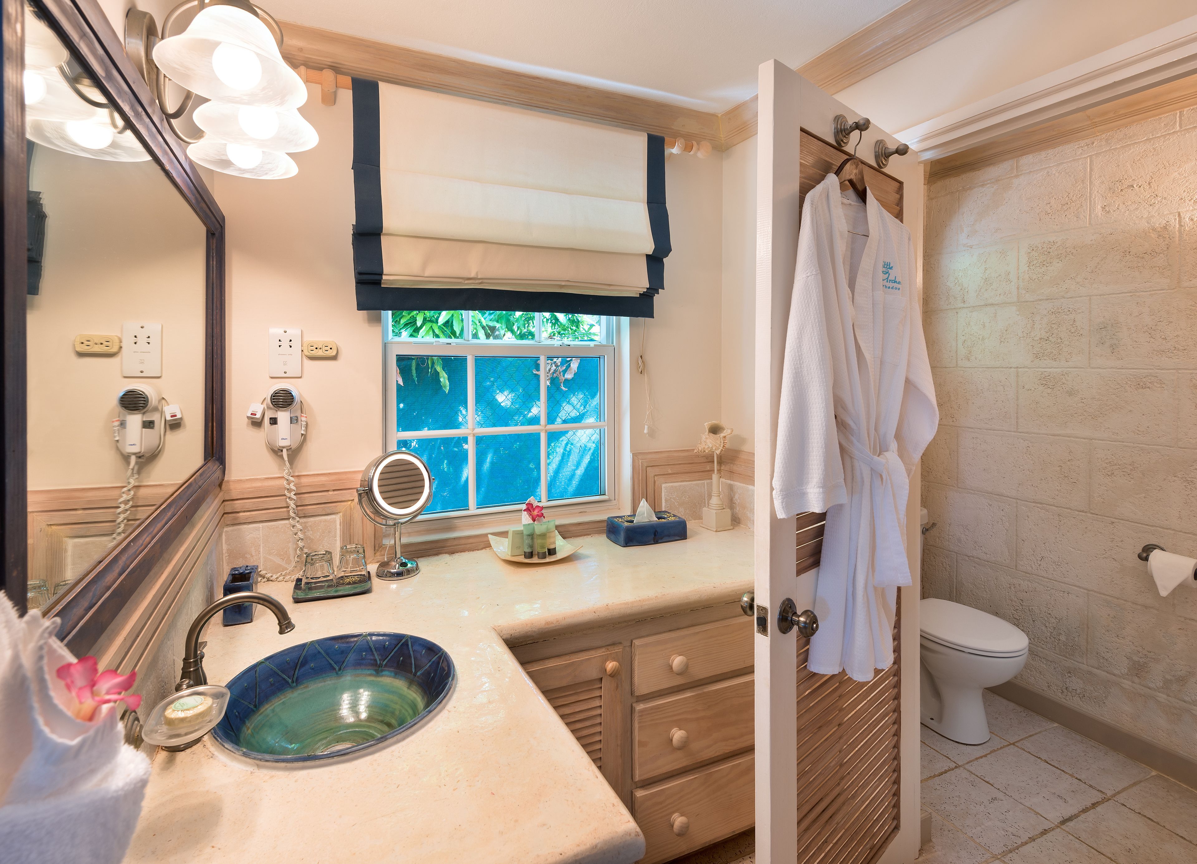luxury suite, private pool | bathroom | shower, designer toiletries, hair dryer, bathrobes