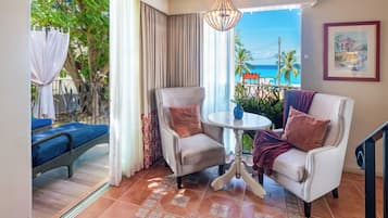 Kamar Deluxe, Satu Tempat Tidur King, Pemandangan Samudra (Ocean Deluxe Room, 1 King Bed) | Area keluarga | TV plasma