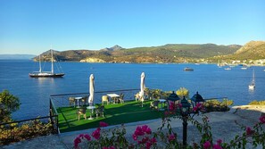 Exterior - Kavos Bay Seafront Hotel (Aegina)