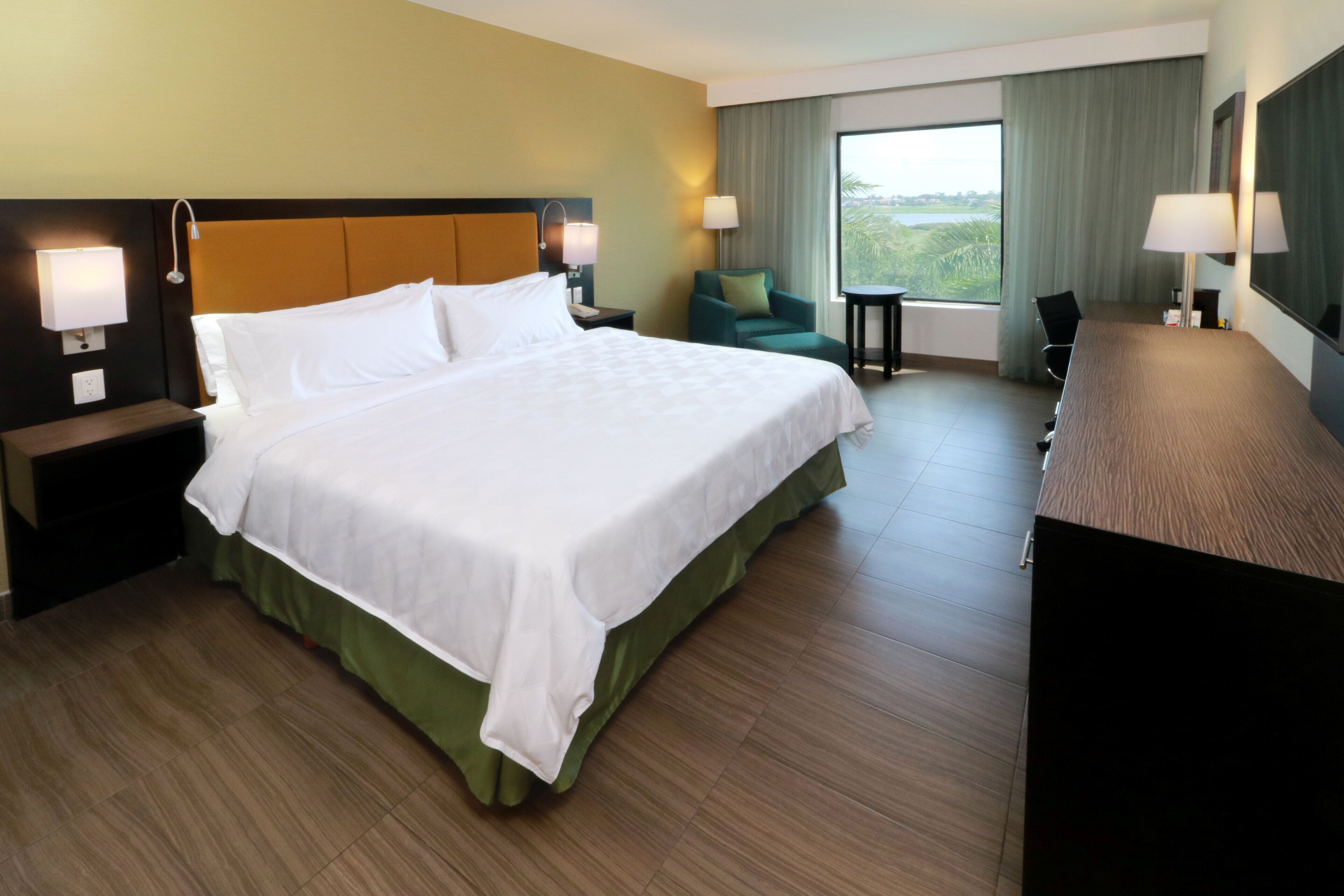 Habitación estándar, 1 cama King size | Ropa de cama de alta calidad y edredón 