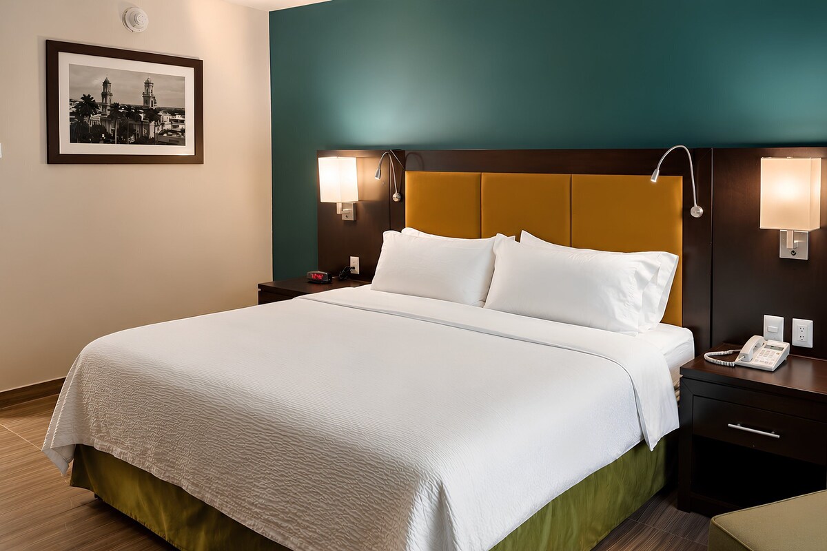 Quarto standard | Roupas de cama premium, edredons de pluma, cofres nos quartos