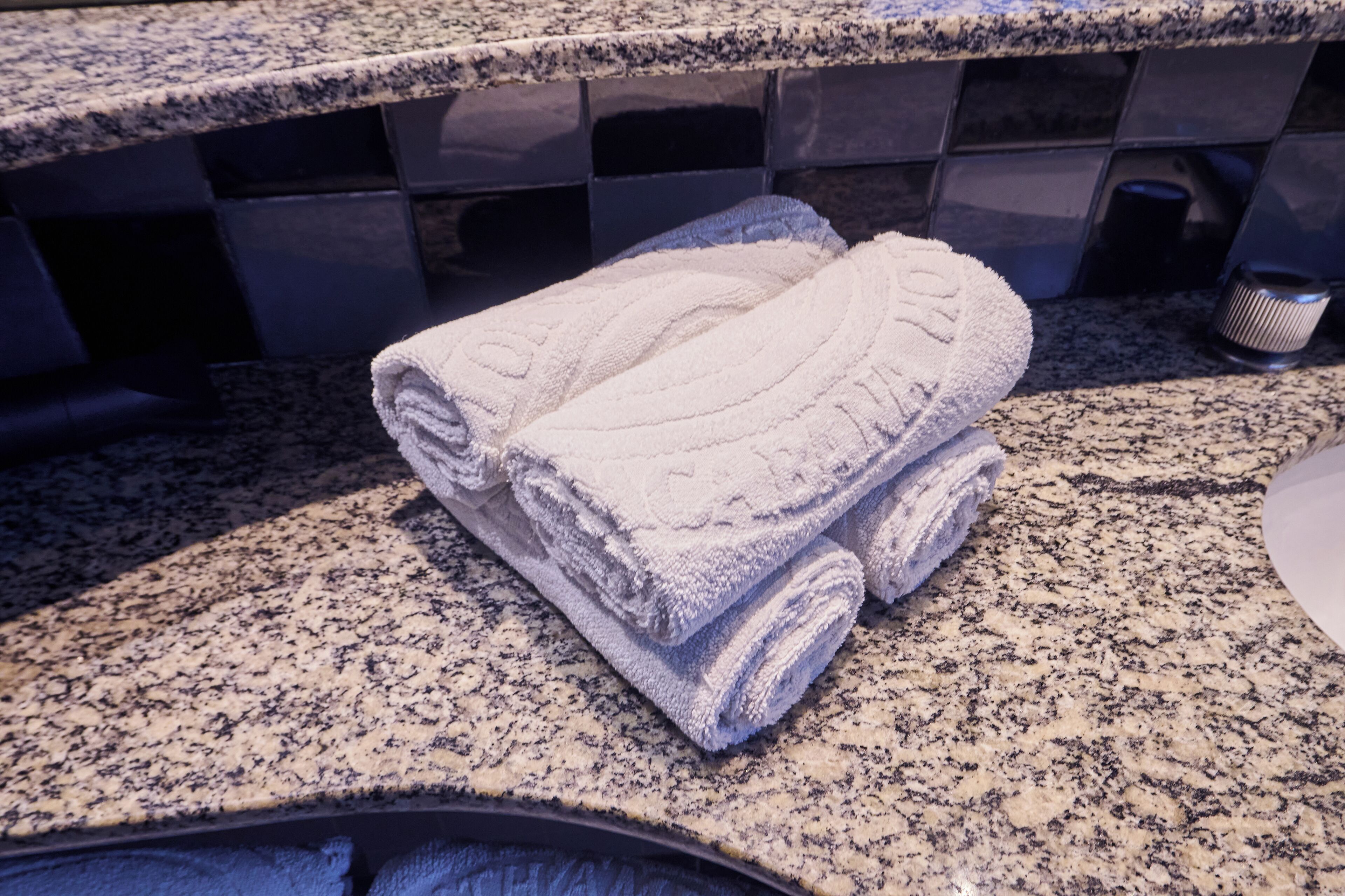 superior room | bathroom | shower, free toiletries, hair dryer, towels