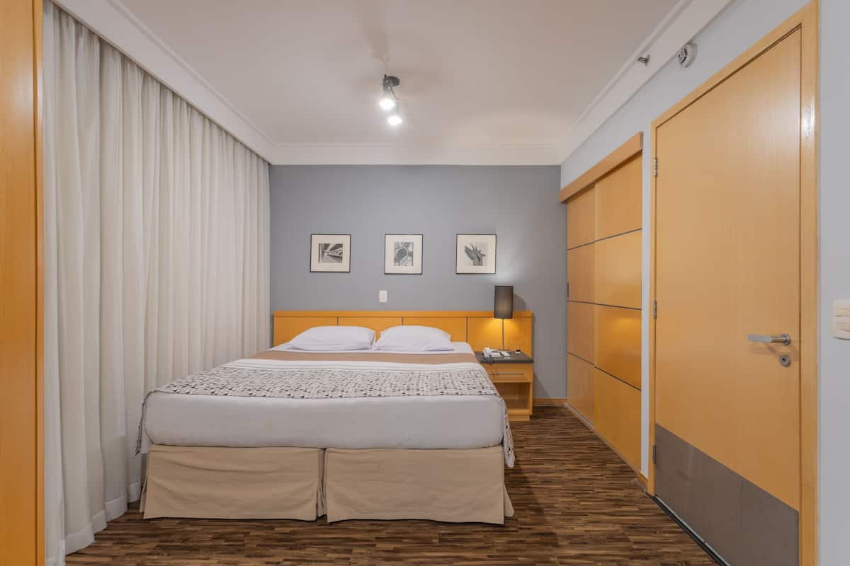 Phòng Tiêu chuẩn, phù hợp cho người khuyết tật | Minibar, két bảo mật tại phòng, bàn, màn/rèm cản sáng 