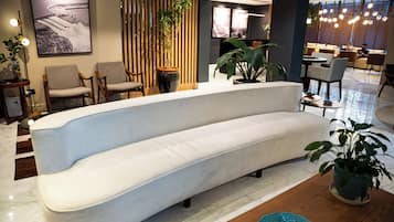 Sala de estar en el lobby