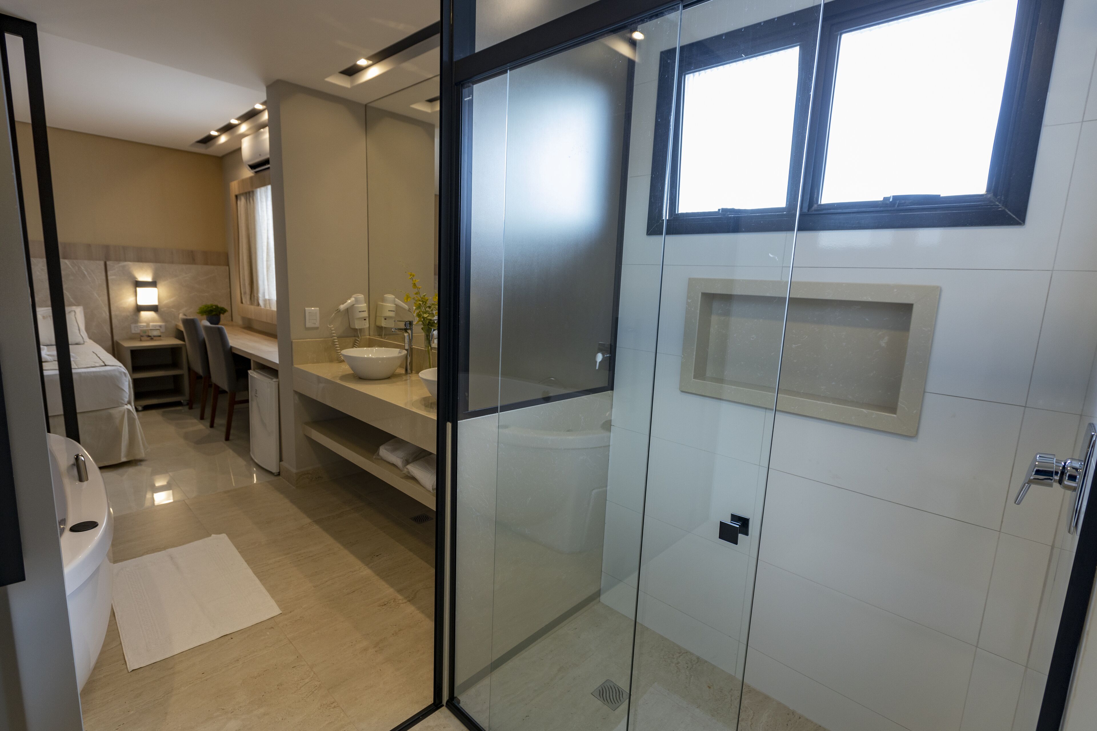 Junior Double Room, 1 Queen Bed | Bathroom | Free toiletries, hair dryer, towels, soap