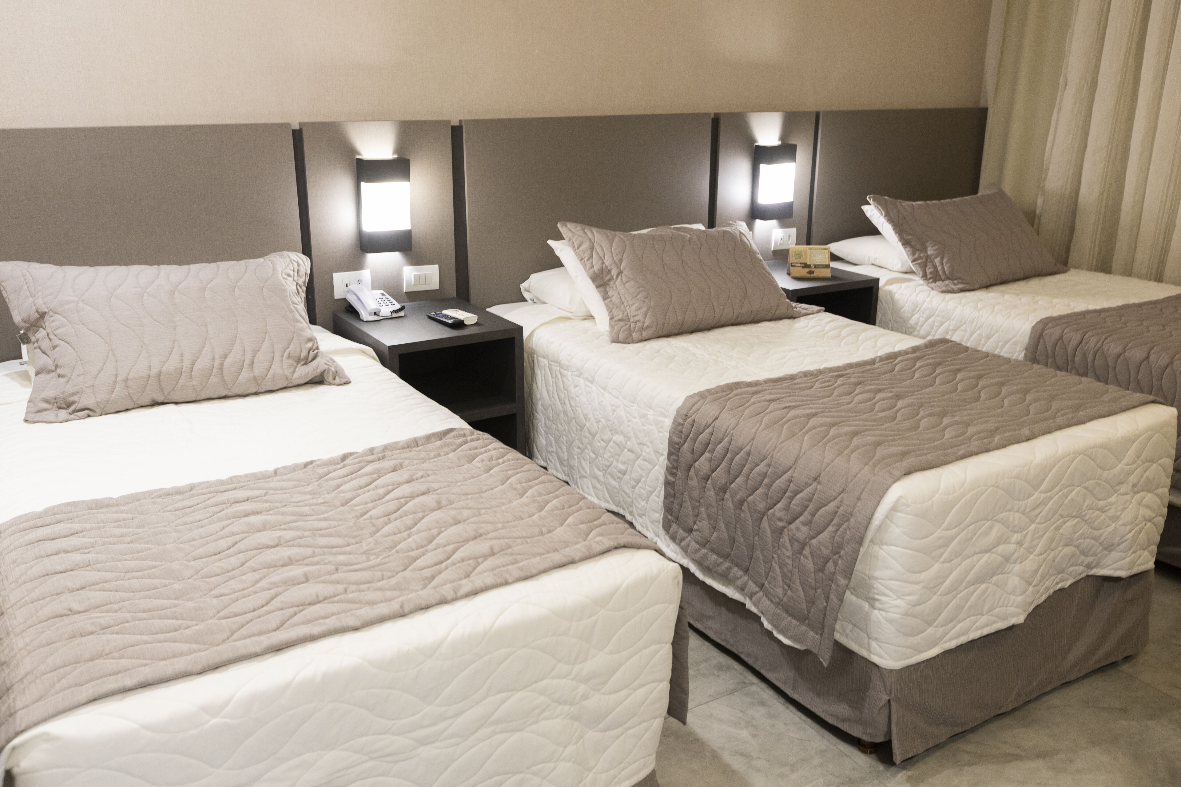 deluxe triple room | 1 bedroom, minibar, in-room safe, desk