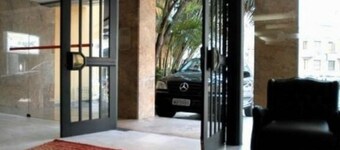 Duque Center Hotel