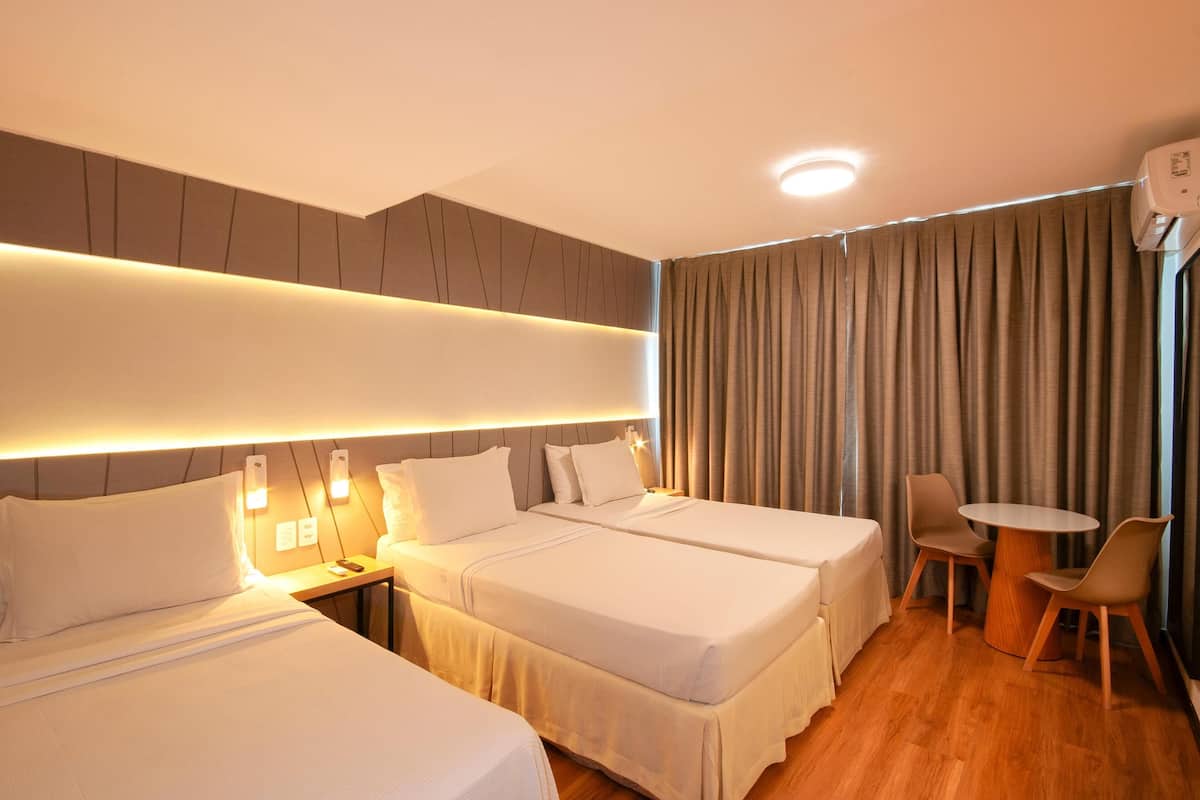 Luxe beddengoed, een minibar, een kluis op de kamer, geluiddichte muren