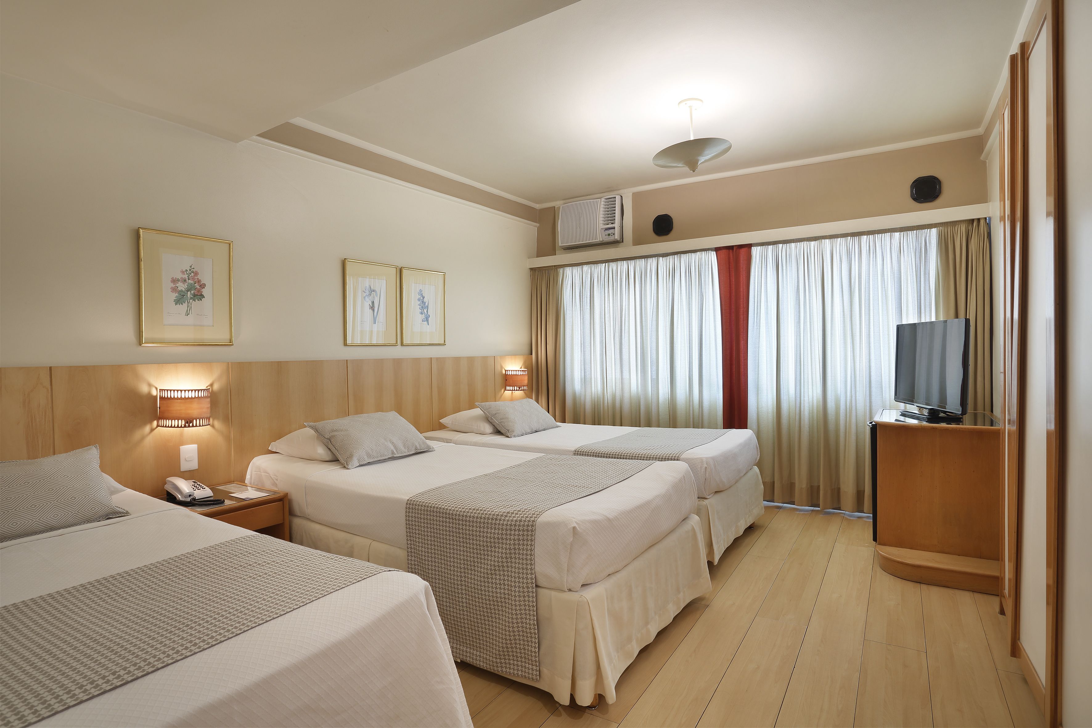 deluxe room | premium bedding, minibar, in-room safe, soundproofing