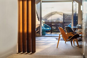 Luxury Two Bedroom Penthouse (Opera House View) | Living area