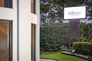 Front of property - evening/night - Killara Hotel & Suites (Killara)