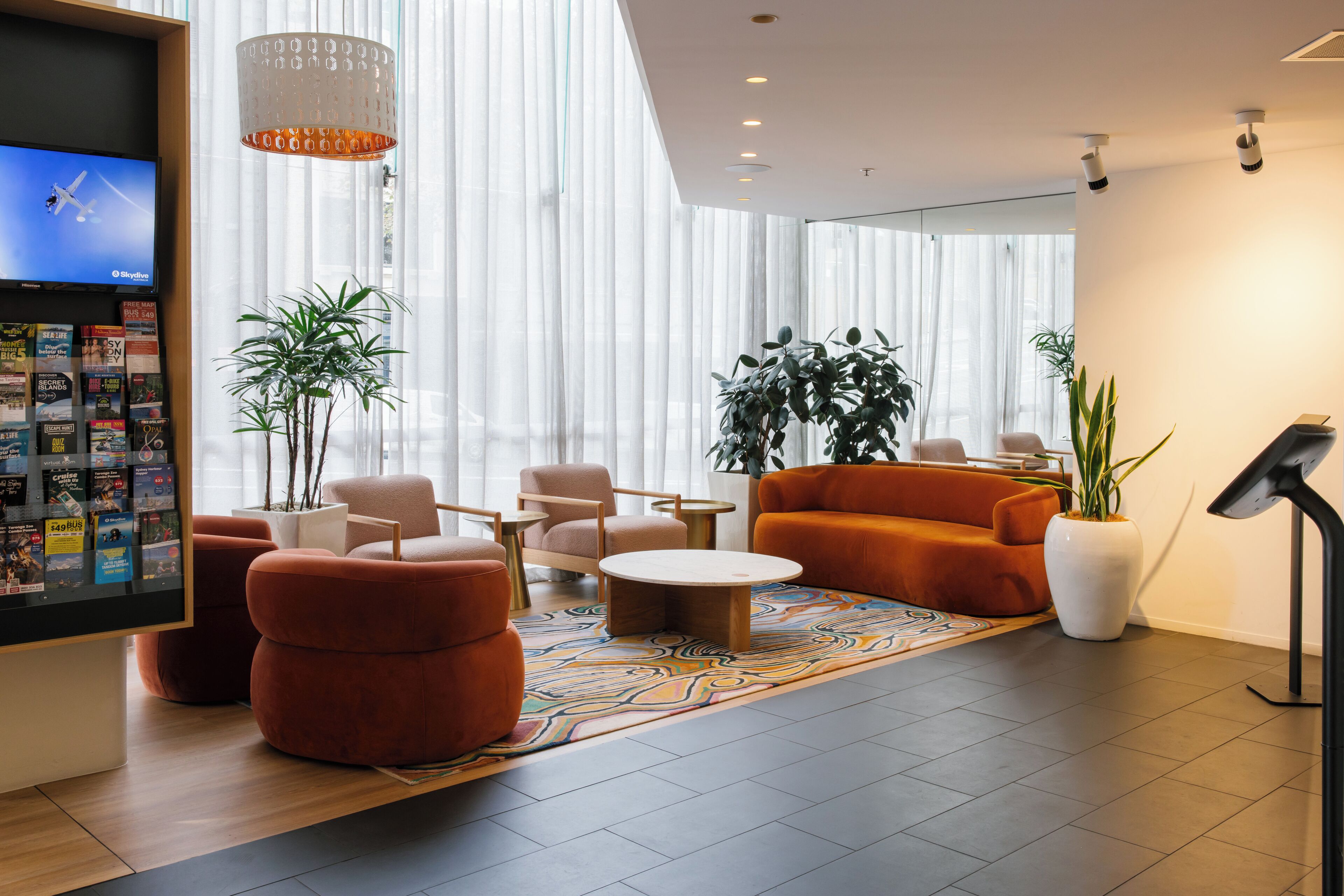 Coin salon dans le hall