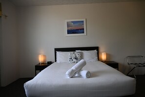 Standard Room, Non Smoking (Standard Double) | Soundproofing, free WiFi, bed sheets - Hamilton Motor Inn (Hamilton)