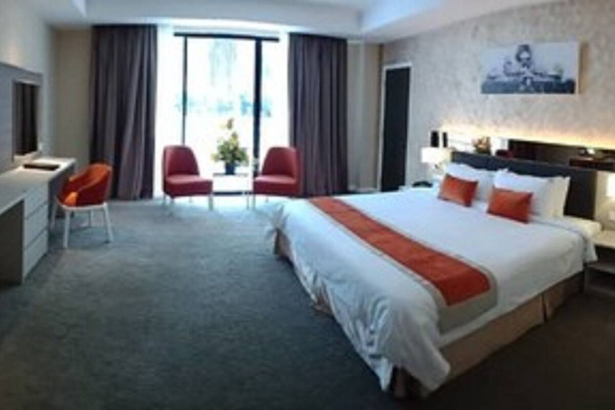 Minibar, desk, rollaway beds (surcharge), WiFi (free)